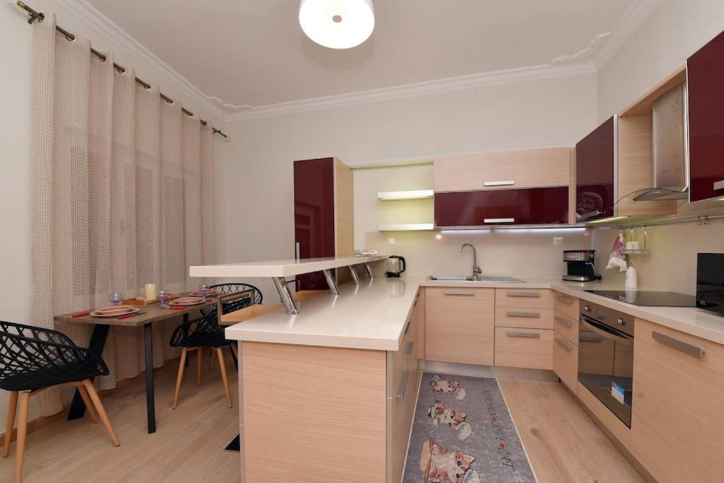 Nefeli House Syros Apartment แอร์มูโปลี ภายนอก รูปภาพ